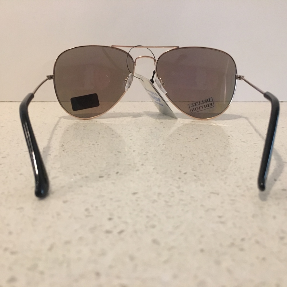 Mirrored Aviator Sunglasses w/ Case & Cloth - NWT - Picture 4 of 7